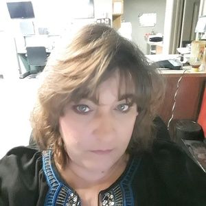 Meet your Posher, Dana